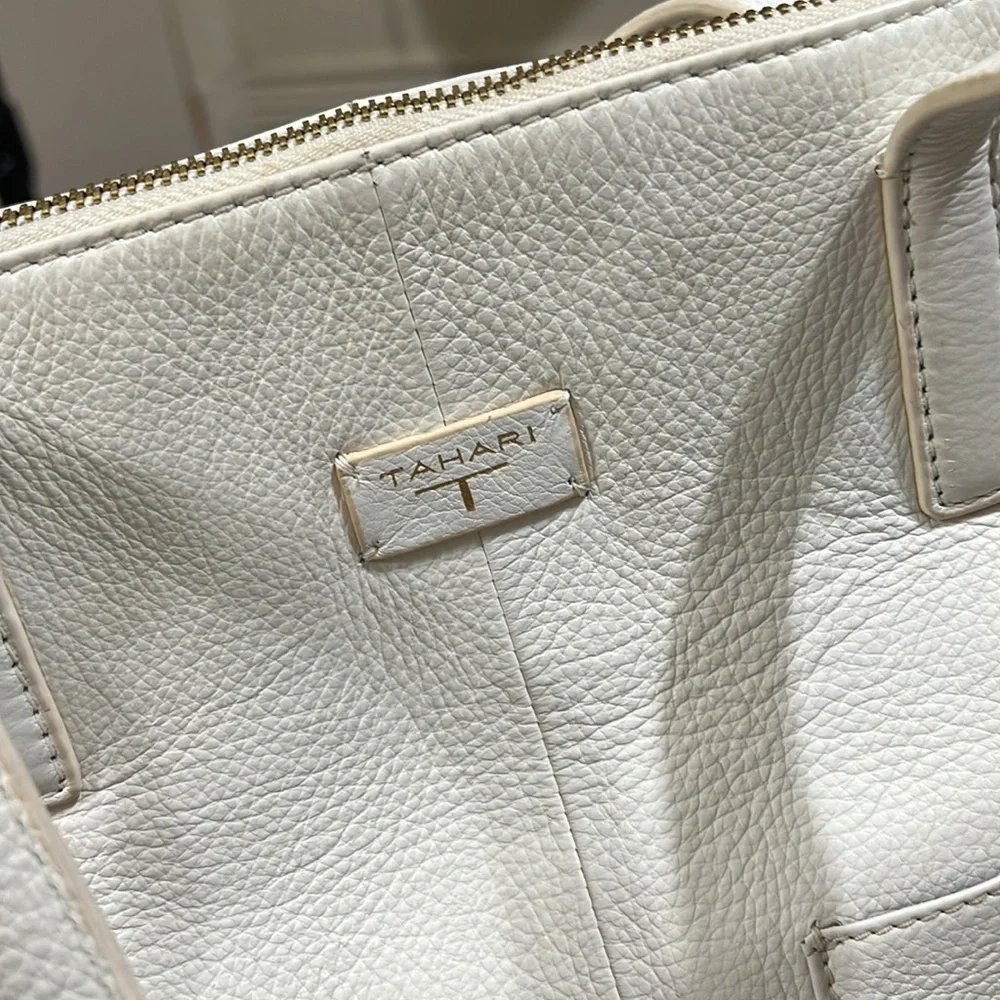 Tahari white leather bag - Picture 4 of 16